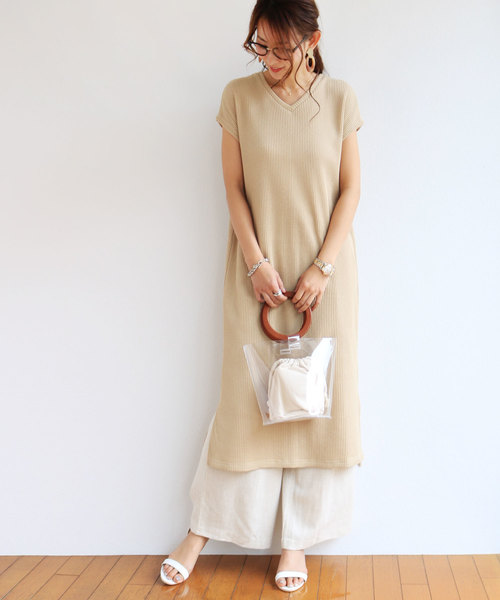andme（アンドミー）の「ワッフルVネックTシャツワンピース（ワンピース・レディース・カーキ/グレー/ベージュ/ブラック/オフホワイト・M/L）」の22枚目の写真