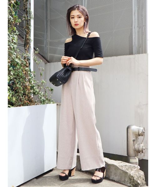 EMODA（エモダ）の「ヘムアップワイドパンツ（その他パンツ・レディース・ブラック/ベージュ/グレー・SMALL/MEDIUM）」の4枚目の写真