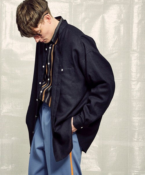 MAISON SPECIAL(メゾンスペシャル)の「《ユニセックスアイテム》【SPECIAL FACTORY コラボ】マルチファブリックプライムオーバースタンドカラーシャツ 【MAISON SPECIAL/メゾンスペシャル】(シャツ/ブラウス・メンズ・チャコールグレー/ブラック/オフホワイト/カーキ/サックスブルー/ブルー/ピンク・44/46/48)」の3枚目の写真