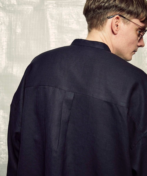 MAISON SPECIAL(メゾンスペシャル)の「《ユニセックスアイテム》【SPECIAL FACTORY コラボ】マルチファブリックプライムオーバースタンドカラーシャツ 【MAISON SPECIAL/メゾンスペシャル】(シャツ/ブラウス・メンズ・チャコールグレー/ブラック/オフホワイト/カーキ/サックスブルー/ブルー/ピンク・44/46/48)」の18枚目の写真