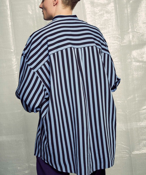 MAISON SPECIAL(メゾンスペシャル)の「《ユニセックスアイテム》【SPECIAL FACTORY コラボ】マルチファブリックプライムオーバースタンドカラーシャツ 【MAISON SPECIAL/メゾンスペシャル】(シャツ/ブラウス・メンズ・チャコールグレー/ブラック/オフホワイト/カーキ/サックスブルー/ブルー/ピンク・44/46/48)」の16枚目の写真