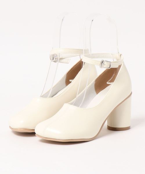 KOBE LETTUCE(コウベレタス)の「ワイドスクエアサークルヒールストラップパンプス(パンプス・レディース・ブラウン/ブラック/ホワイト・L/S/M/LL)」の7枚目の写真