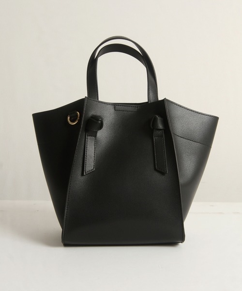 &. NOSTALGIA(アンドドットノスタルジア)の「扇形トートバッグ(トートバッグ・レディース・ブラック/アイボリー/グレイッシュベージュ/ピンクベージュ/ブラウン/グレー/サックスブルー/モスグリーン/キナリ/ホワイト×ブラウン/ホワイト×イエロー/ピンク/キャメル/ミント/コーラルピンク・FREE)」の16枚目の写真