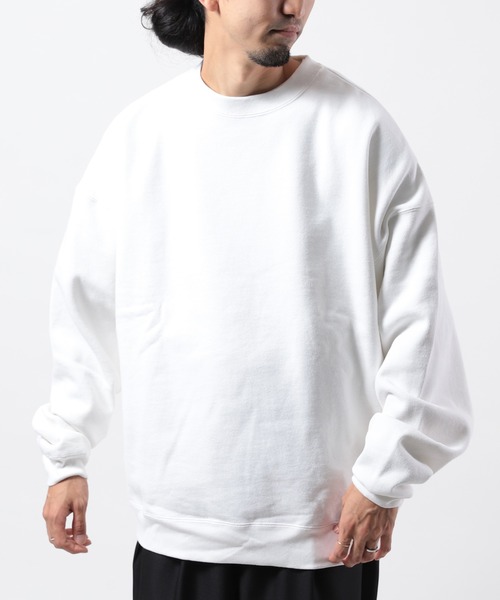FREAK'S STORE（フリークスストア）の「WEB限定 12oz ヘビーウェイト ビッグシルエット クルーネック スウェット（スウェット・メンズ・ピンク/ホワイト/ブラック/ブラウン/イエロー/サックスブルー/グレー系その他/オリーブ/グレー/ブラック系その他/ネイビー/ラベンダー/ベージュ/ブルー系その他/テラコッタ・SMALL/MEDIUM/X-LARGE/LARGE）」の2枚目の写真
