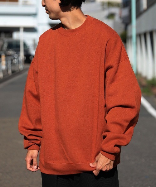 FREAK'S STORE（フリークスストア）の「WEB限定 12oz ヘビーウェイト ビッグシルエット クルーネック スウェット（スウェット・メンズ・ピンク/ホワイト/ブラック/ブラウン/イエロー/サックスブルー/グレー系その他/オリーブ/グレー/ブラック系その他/ネイビー/ラベンダー/ベージュ/ブルー系その他/テラコッタ・SMALL/MEDIUM/X-LARGE/LARGE）」の8枚目の写真