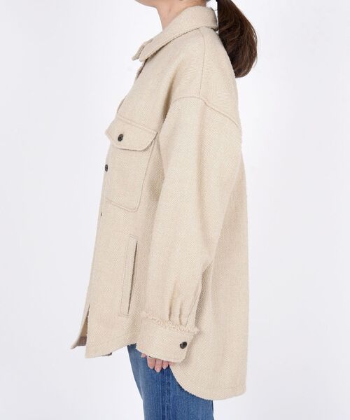 SHIPS(シップス)の「ヘリンボーンシャケット◇(その他アウター・レディース・ベージュ/ネイビー・ONE SIZE)」の14枚目の写真