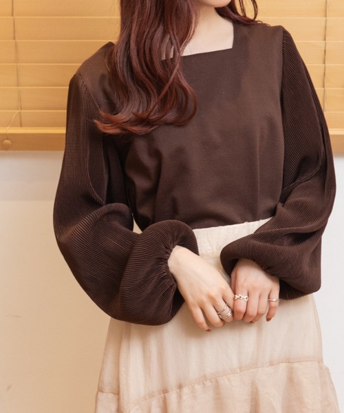 Mysa&Liina（ミーサリーナ）の「袖プリーツプルオーバー（Tシャツ/カットソー・レディース・オフホワイト/オレンジ/ブラウン・M）」の3枚目の写真