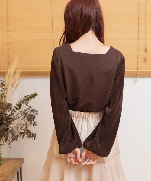 Mysa&Liina（ミーサリーナ）の「袖プリーツプルオーバー（Tシャツ/カットソー・レディース・オフホワイト/オレンジ/ブラウン・M）」の10枚目の写真