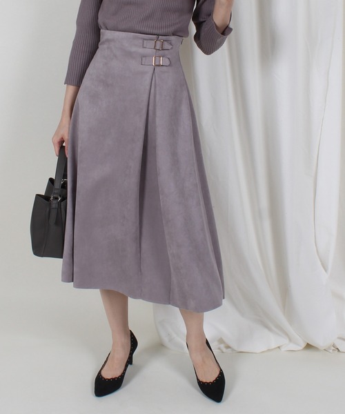 12Twelve Agenda(トゥエルブ アジェンダ)の「フェイクスエードサイドベルトフレアスカート(スカート・レディース・チャコールグレー/パープル/ブラウン/グレイッシュベージュ/ピンク/ブルー・S/M)」の2枚目の写真