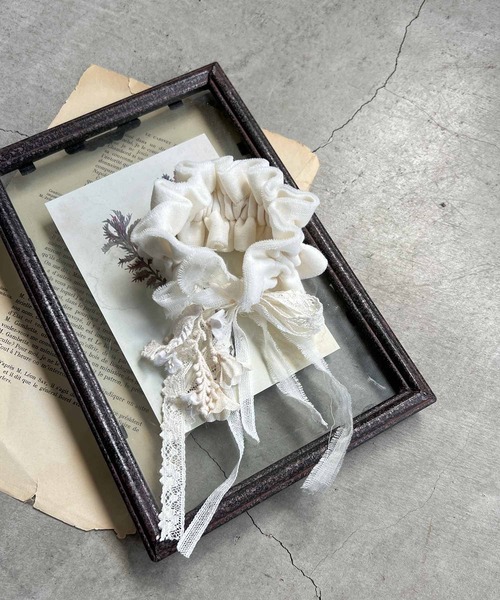 m.soeur（エムスール）の「リボンレースのシュシュ＊（シュシュ・レディース・ホワイト/ブラック/パープル/ブルー・FREE）」の7枚目の写真