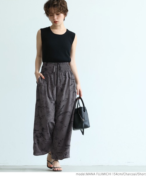 coca(coca)(コカ)の「大人フラワー柄リラックスパンツ(その他パンツ・レディース・チャコールグレー・SHORT/LONG)」の12枚目の写真