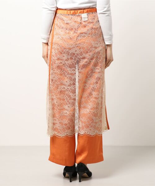 ADAM ET ROPE'(アダムエロペ)の「【SETアイテム】レース付サテンパンツ(その他パンツ・レディース・オレンジ/イエロー系その他・FREE)」の4枚目の写真
