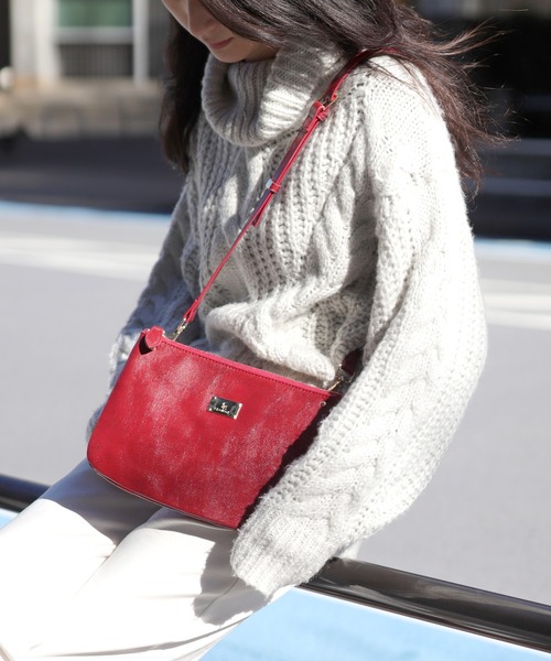 florist(フローリスト)の「【FLORGE】【3way】プレート付きぷっくりお財布ベルトフラットショルダーバッグ(ショルダーバッグ・レディース・ホワイト系その他2/グレー系その他2/その他2/レッド系その他2/ブラック系その他2/イエロー系その他2/グリーン系その他2/ブラウン系その他2/ベージュ系その他2・FREE)」の8枚目の写真