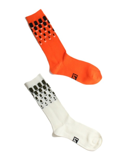 Lee（リー）の「ロング丈エルビスドットソックス／25-27cm／メンズ（ソックス/靴下・メンズ・A・25-27CM）」の4枚目の写真