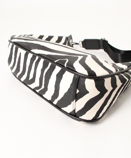 Me%（ミィパーセント）の「ポーチツキハンドルショルダーバッグ（ショルダーバッグ・レディース・ホワイト/アイボリー/ブラック・FREE）」の8枚目の写真