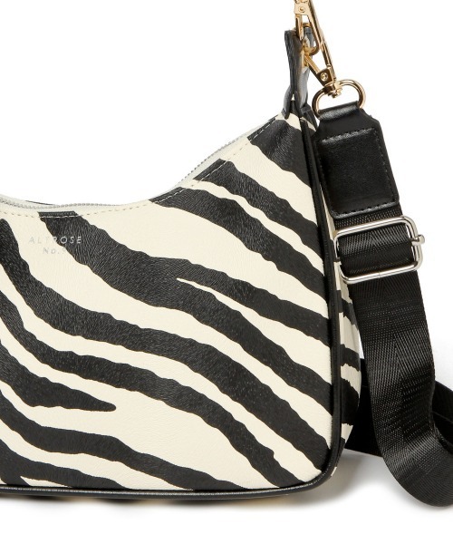 Me%（ミィパーセント）の「ポーチツキハンドルショルダーバッグ（ショルダーバッグ・レディース・ホワイト/アイボリー/ブラック・FREE）」の15枚目の写真