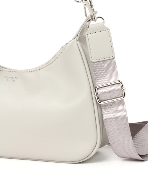 Me%（ミィパーセント）の「ポーチツキハンドルショルダーバッグ（ショルダーバッグ・レディース・ホワイト/アイボリー/ブラック・FREE）」の16枚目の写真
