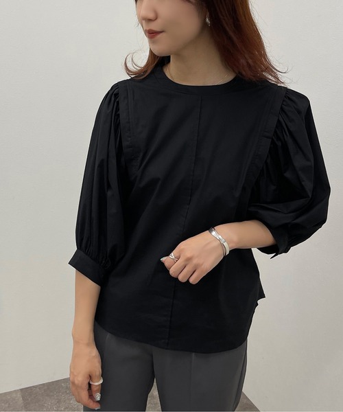 apres jour mignon(アプレジュールミニョン)の「袖タックボリュームシャツ 【ZOZOTOWN限定アイテム】(シャツ/ブラウス・レディース・ダークグリーン/オフホワイト/ブラック・X-LARGE/フリー)」の7枚目の写真