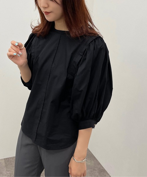 apres jour mignon(アプレジュールミニョン)の「袖タックボリュームシャツ 【ZOZOTOWN限定アイテム】(シャツ/ブラウス・レディース・ダークグリーン/オフホワイト/ブラック・X-LARGE/フリー)」の12枚目の写真