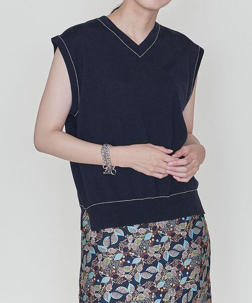 ASTRAET（アストラット）の「＜ASTRAET（アストラット）＞14G ライン ニットベスト（ベスト・レディース・オフホワイト/ネイビー・FREE）」の4枚目の写真