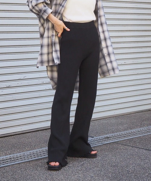 tiptop(ティップトップ)の「リブフレアパンツ(その他パンツ・レディース・ブラック/ベージュ/グリーン/ブラック系その他/ベージュ系その他/グリーン系その他・FREE)」の8枚目の写真