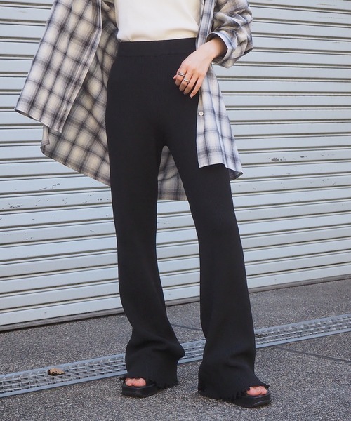 tiptop(ティップトップ)の「リブフレアパンツ(その他パンツ・レディース・ブラック/ベージュ/グリーン/ブラック系その他/ベージュ系その他/グリーン系その他・FREE)」の7枚目の写真