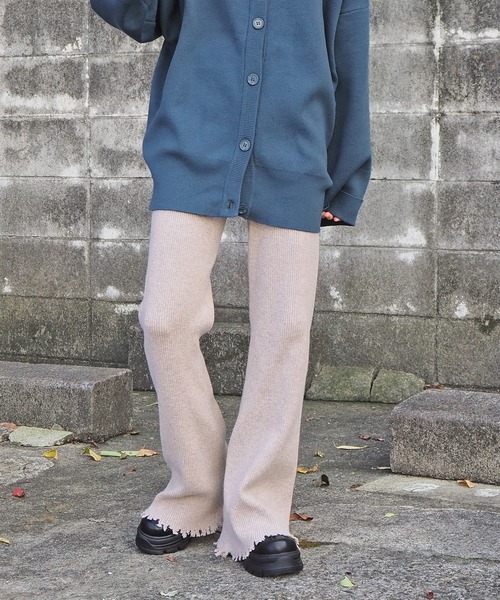 tiptop(ティップトップ)の「リブフレアパンツ(その他パンツ・レディース・ブラック/ベージュ/グリーン/ブラック系その他/ベージュ系その他/グリーン系その他・FREE)」の15枚目の写真