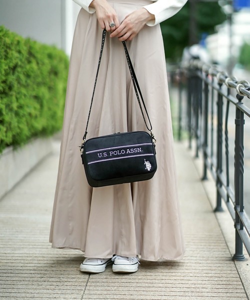 U.S. POLO ASSN.（ユーエスポロアッスン）の「【U.S. POLO ASSN.】 ユーエスポロアッスン コーデュロイ　クロスボディショルダーバッグM　US2594（ショルダーバッグ・レディース・ブラック/ベージュ/ホワイト×ブラック・FREE）」の11枚目の写真