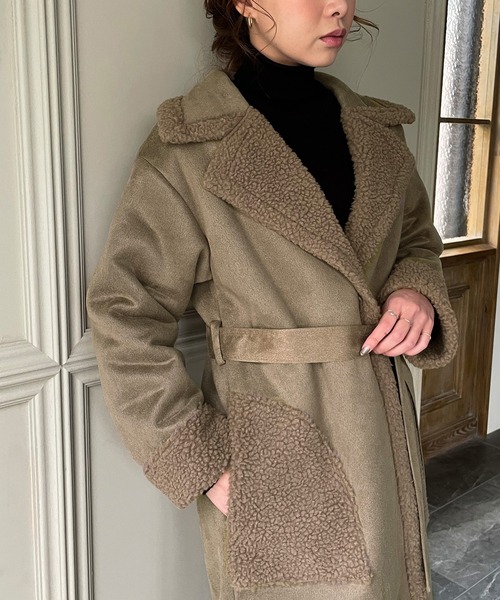 JUNOAH（ジュノア）の「ムートンボアロングコート（ムートンコート・レディース・ブラック/アイボリー/グレイッシュベージュ・MEDIUM/LARGE/X-LARGE）」の17枚目の写真