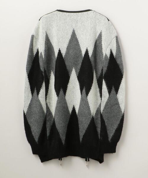TAKAHIROMIYASHITATheSoloIst.（タカヒロミヤシタザソロイスト）の「＜TAKAHIROMIYASHITATheSoloist.(タカヒロミヤシタザソロイスト.)＞ ARGYLE CAPE/ケープ（ニット/セーター・メンズ・グレー・FREE）」の4枚目の写真