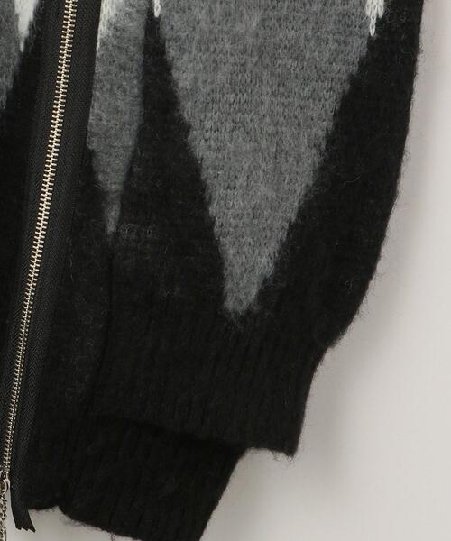 TAKAHIROMIYASHITATheSoloIst.（タカヒロミヤシタザソロイスト）の「＜TAKAHIROMIYASHITATheSoloist.(タカヒロミヤシタザソロイスト.)＞ ARGYLE CAPE/ケープ（ニット/セーター・メンズ・グレー・FREE）」の3枚目の写真