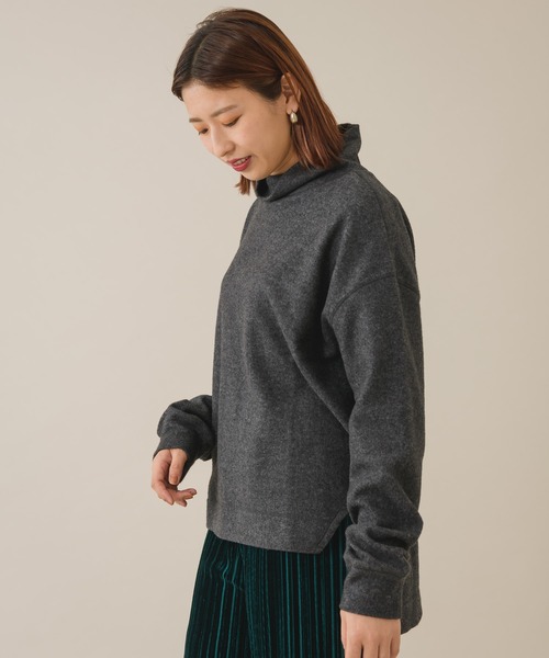 margaux(マルゴー)の「【KATHARINE ROSS】margaux フリースモックネックプルオーバー(ニット/セーター・レディース・チャコールグレー/ベージュ・MEDIUM)」の6枚目の写真