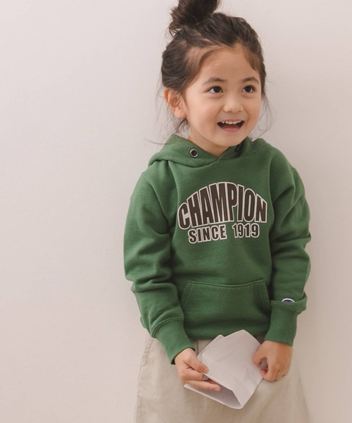 Champion（チャンピオン）の「Champion×DOORS ロゴプリントフーディ(KIDS)（パーカー・キッズ・グリーン/グレー系その他・120/105/135）」の2枚目の写真