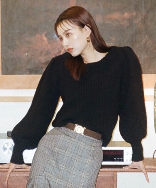 REDYAZEL（レディアゼル）の「あぜ編みバッククロスプルオーバー（ニット/セーター・レディース・ブラック/オフホワイト/ブルー・FREE）」の19枚目の写真