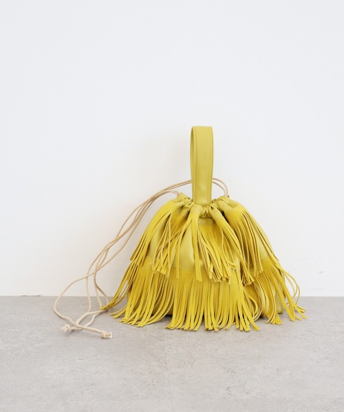 AMERICAN HOLIC（アメリカンホリック）の「フリンジ2WAY巾着バッグ（ハンドバッグ・レディース・ライトブルー/イエロー/グレイッシュベージュ・FREE）」の3枚目の写真