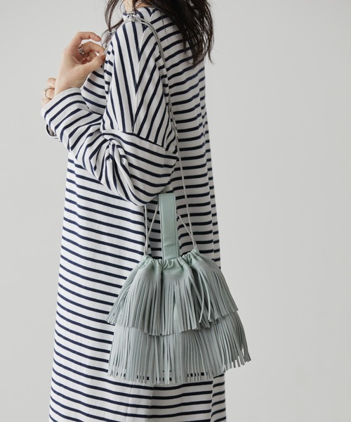 AMERICAN HOLIC（アメリカンホリック）の「フリンジ2WAY巾着バッグ（ハンドバッグ・レディース・ライトブルー/イエロー/グレイッシュベージュ・FREE）」の10枚目の写真