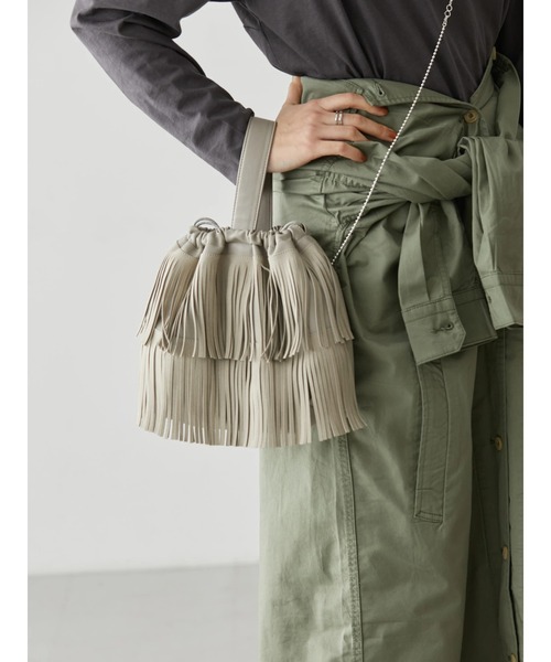 AMERICAN HOLIC（アメリカンホリック）の「フリンジ2WAY巾着バッグ（ハンドバッグ・レディース・ライトブルー/イエロー/グレイッシュベージュ・FREE）」の14枚目の写真