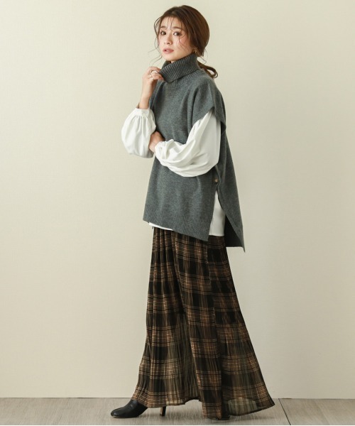 SUGAR BISKET(シュガービスケット)の「裏起毛 プリーツスカート(スカート・レディース・グレイッシュベージュ/ブラウン/ブラック/ブラック系その他/ピンク系その他/ブラック系その他2/ブラック系その他3/ブラウン系その他/ネイビー系・フリー)」の4枚目の写真
