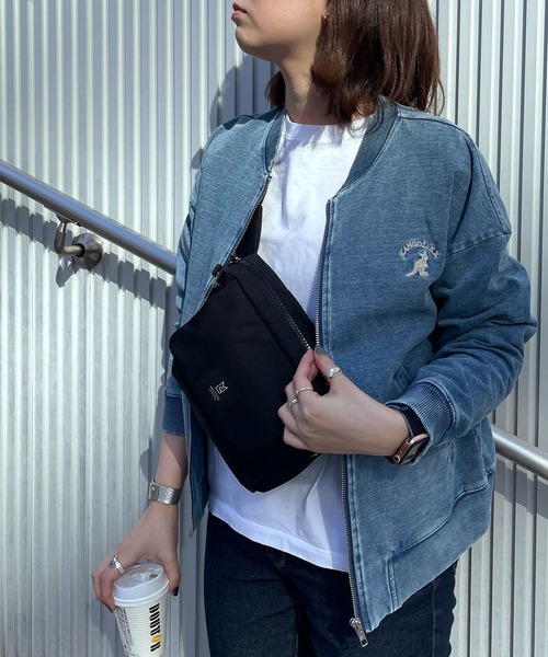 KANGOL EXTRA COMFORT(カンゴールエクストラコンフォート)の「【KANGOL EXTRA COMFORT(カンゴール エクストラコンフォート)】ロゴ刺繍 ノーカラー デニムブルゾンジャケット(ブルゾン・レディース・ブラック/サックスブルー/インディゴブルー・LL/M/L)」の3枚目の写真