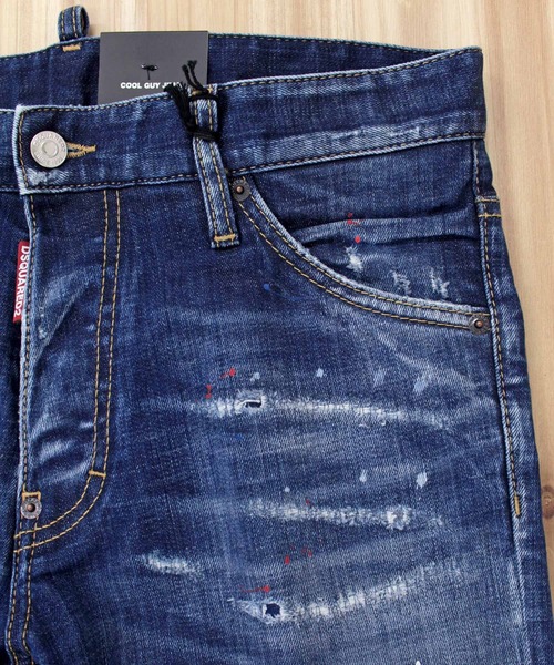 DSQUARED2(ディースクエアード)の「DSQ2 ダメージ&リペアボタンフライデニムパンツ COOL GUY JEANS(デニムパンツ・メンズ・ブルー・46)」の13枚目の写真