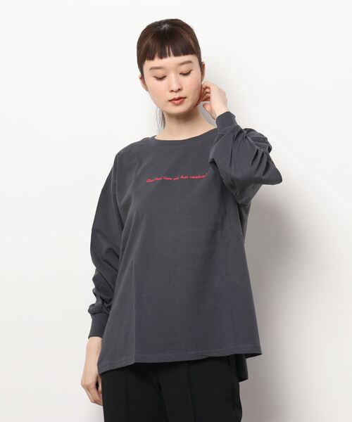 VIBGYOR（ヴィブジョー）の「201839　スモーキングロングTシャツ(YA)（Tシャツ/カットソー・レディース・ホワイト/チャコールグレー/ブルーグレー/グレイッシュベージュ・FREE）」の2枚目の写真