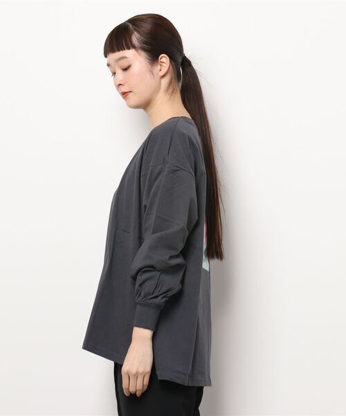 VIBGYOR（ヴィブジョー）の「201839　スモーキングロングTシャツ(YA)（Tシャツ/カットソー・レディース・ホワイト/チャコールグレー/ブルーグレー/グレイッシュベージュ・FREE）」の5枚目の写真