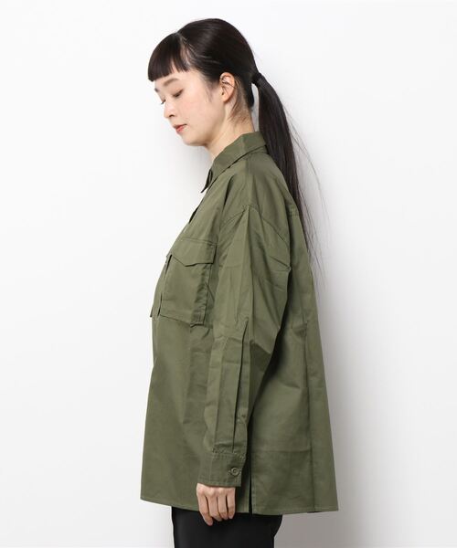 HONEYSUCKLE ROSE（ハニーサックルローズ）の「【HONEYSUCKLE ROSE】ツイルミリタリーシャツ（シャツ/ブラウス・レディース・カーキブラウン/ブラック・M/L）」の15枚目の写真