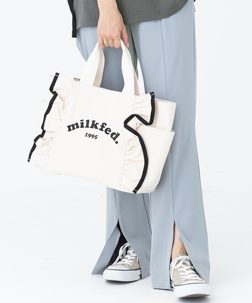 MILKFED.（ミルクフェド）の「RUFFLE BAG /2WAYショルダーバッグ トートバッグ/A4収納（ショルダーバッグ・レディース・ホワイト/ブラック/レッド・ONE SIZE）」の14枚目の写真