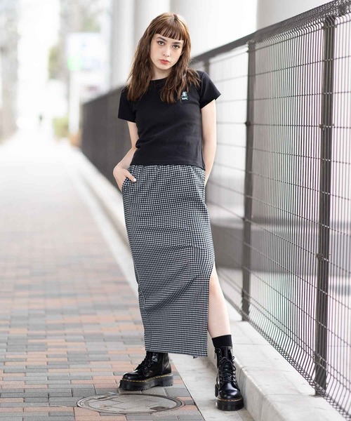 X-girl（エックスガール）の「FACE S/S BABY TEE/フェイス刺繍　チビT（Tシャツ/カットソー・レディース・ホワイト/ブラック/カーキ・S/M）」の7枚目の写真