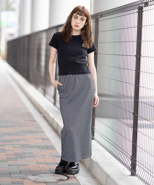 X-girl（エックスガール）の「FACE S/S BABY TEE/フェイス刺繍　チビT（Tシャツ/カットソー・レディース・ホワイト/ブラック/カーキ・S/M）」の18枚目の写真