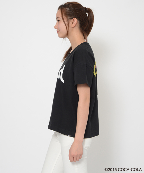 X-girl(エックスガール)の「COCA-COLA S/S BIG TEE(Tシャツ/カットソー・レディース・ホワイト/ブラック・2/1)」の6枚目の写真