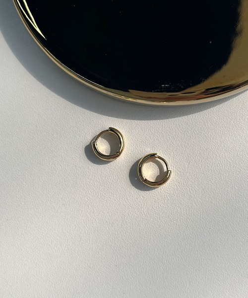 CEMONEMO(セモネモ)の「メタル ワンタッチ シンプル フープピアス(ピアス(両耳用)・レディース・ゴールド/シルバー・FREE)」の12枚目の写真