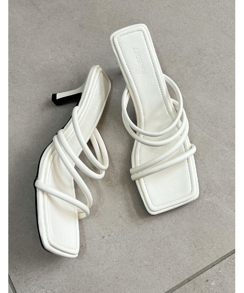 Re:EDIT（リエディ）の「[大きいサイズ有]スクエアトゥメニーストラップヒールサンダル（サンダル・レディース・ホワイト/ブラック/ベージュ/ライム/オレンジ・SMALL/X-LARGE/MEDIUM/XX-LARGE/LARGE）」の2枚目の写真