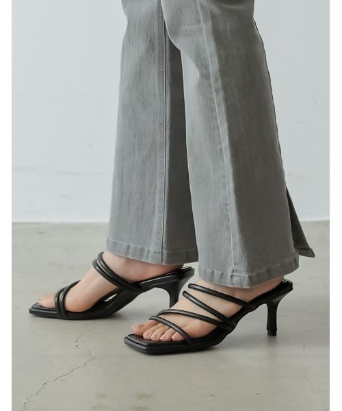 Re:EDIT（リエディ）の「[大きいサイズ有]スクエアトゥメニーストラップヒールサンダル（サンダル・レディース・ホワイト/ブラック/ベージュ/ライム/オレンジ・SMALL/X-LARGE/MEDIUM/XX-LARGE/LARGE）」の11枚目の写真